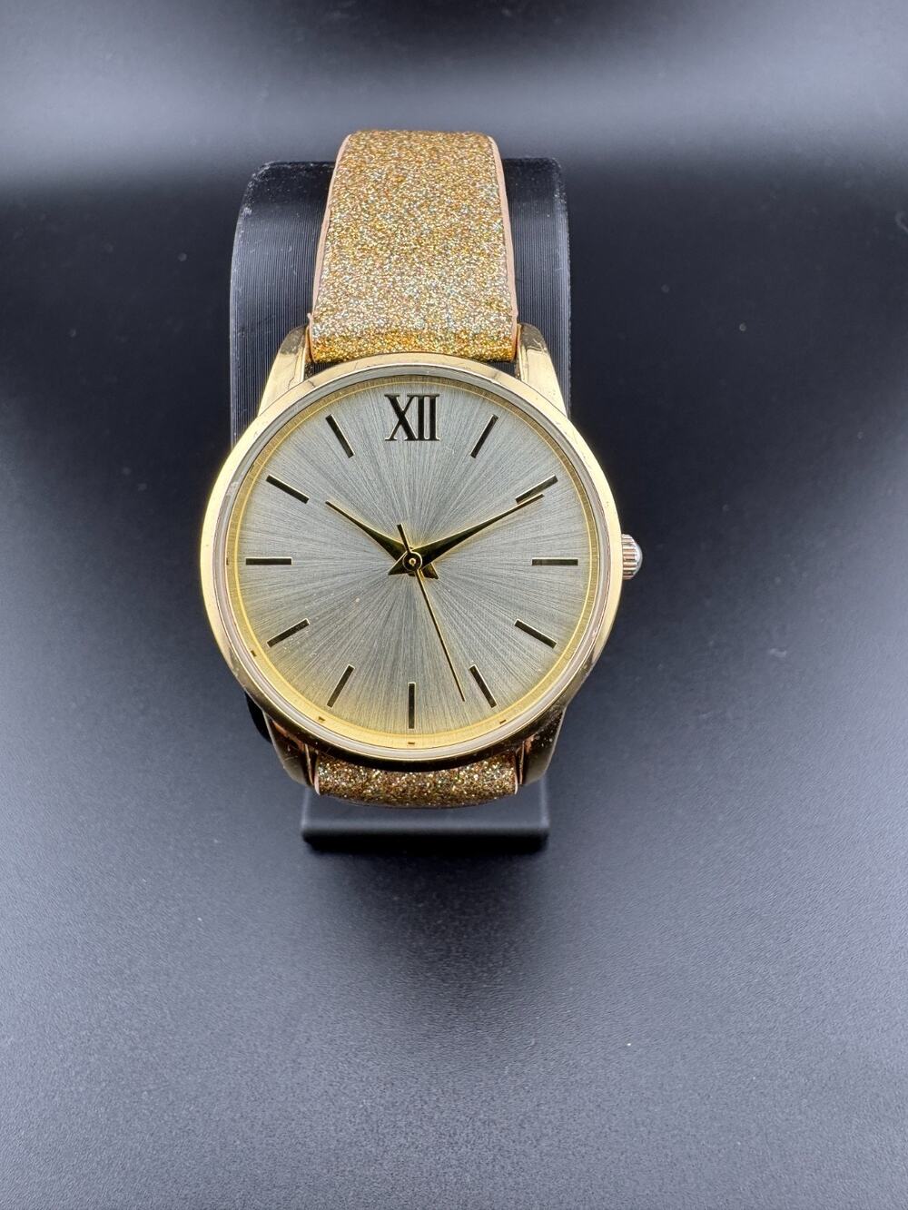 FMD Ladies Gold-Tone Watch, Glitter Strap, Roman XII